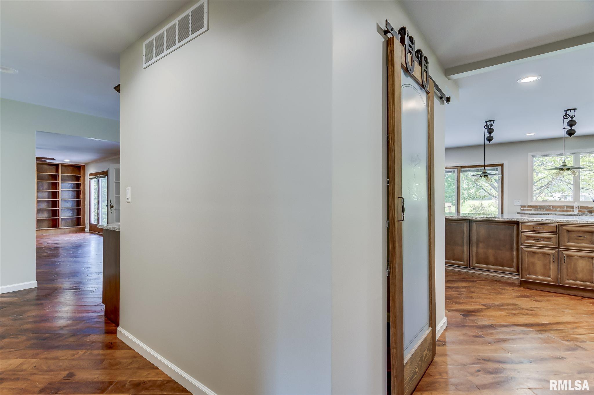 632 Meadowbrook Road Springfield, IL 62711 - Photo 19 of 49