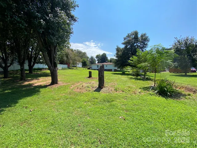 $199,700 | 2842 1st Avenue Northwest, Hickory, NC 28601