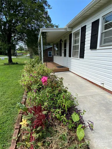 $199,700 | 2842 1st Avenue Northwest, Hickory, NC 28601