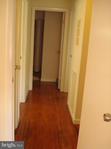 1404 Gridley Lane Silver Spring, MD 20902 - Photo 14 of 14 Hallway