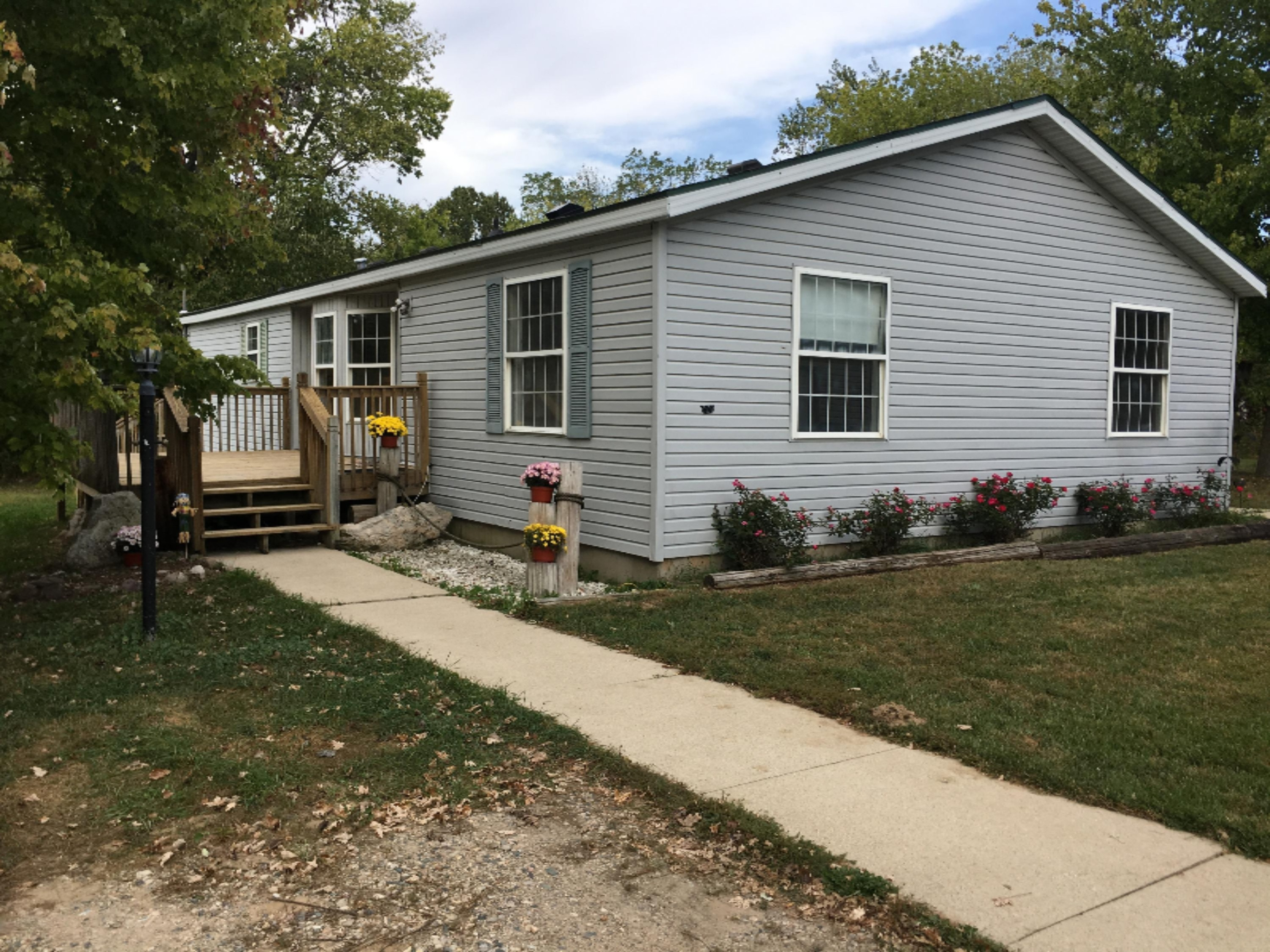5759 Conklin Road Lowell, MI 49331 - Photo 2 of 26 IMG_5366