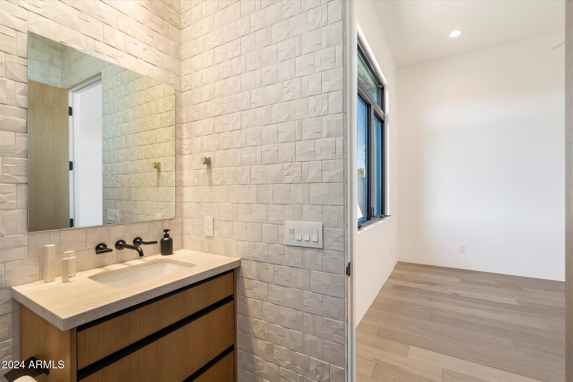 10249 East Joy Ranch Road Scottsdale, AZ 85262 - Photo 32 of 56 Ensuite Bathroom #3