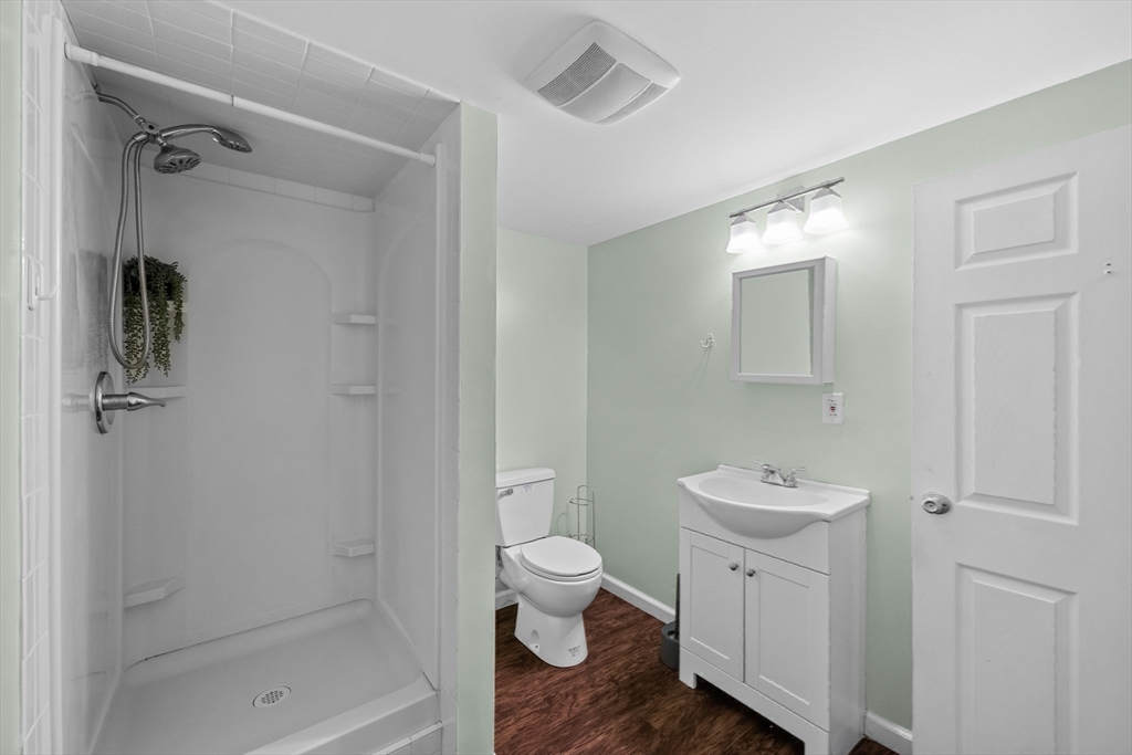 256 Bolton Road Lancaster, MA 01523 - Photo 27 of 39