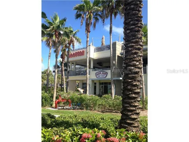 $1,995 | 880 Mandalay Avenue, Unit N412, Clearwater, FL 33767