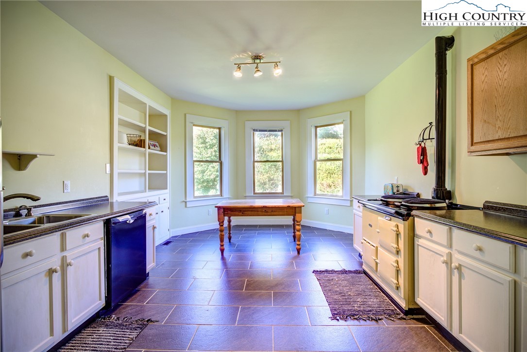 26 Fox Knob Road Sparta, NC 28675 - Photo 12 of 32 Gallery Image 12