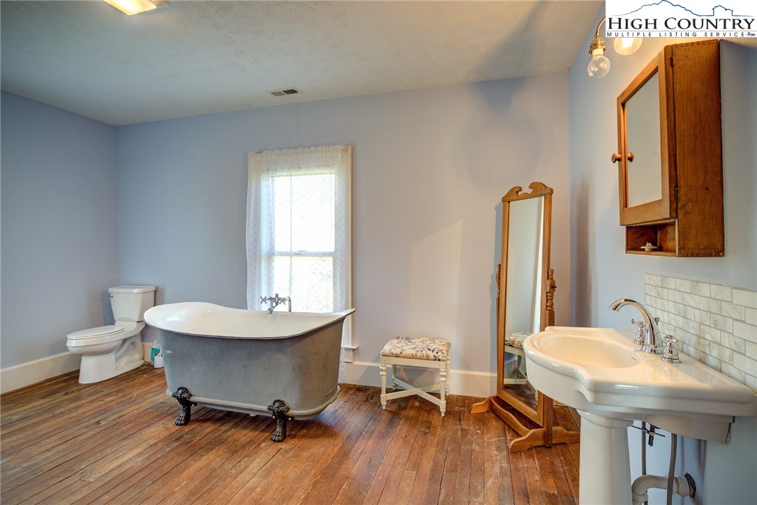 26 Fox Knob Road Sparta, NC 28675 - Photo 21 of 32 Gallery Image 21
