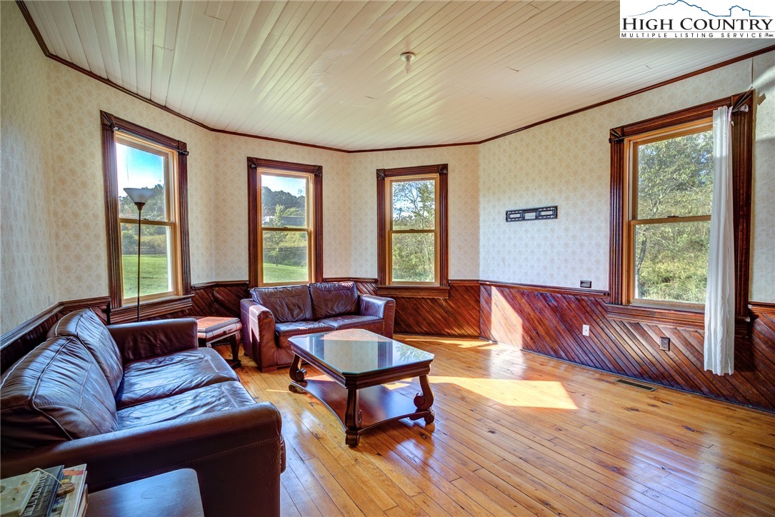 26 Fox Knob Road Sparta, NC 28675 - Photo 10 of 32 Gallery Image 10
