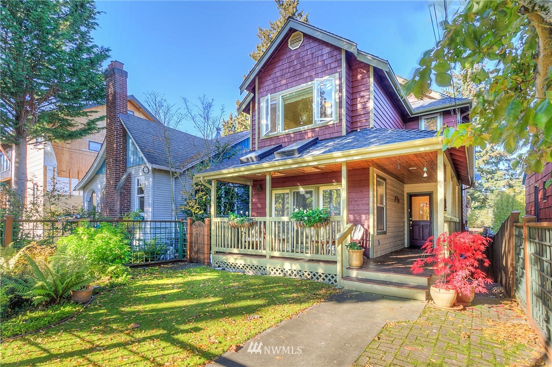 718 North 67th Street Seattle, WA 98103 - Photo 1 of 32