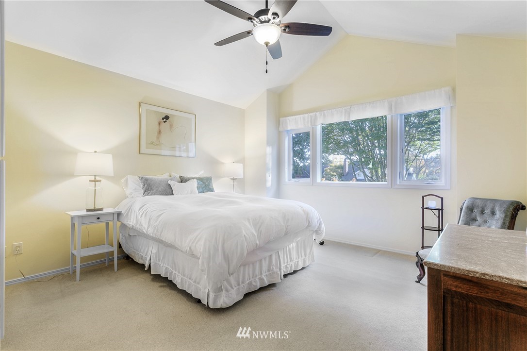 718 North 67th Street Seattle, WA 98103 - Photo 13 of 32