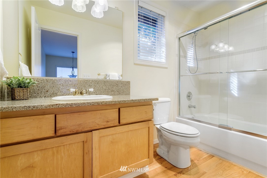 718 North 67th Street Seattle, WA 98103 - Photo 16 of 32