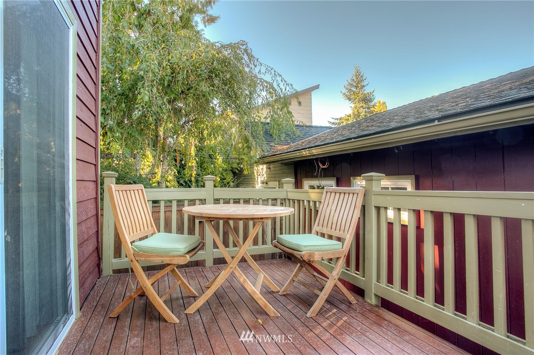 718 North 67th Street Seattle, WA 98103 - Photo 19 of 32