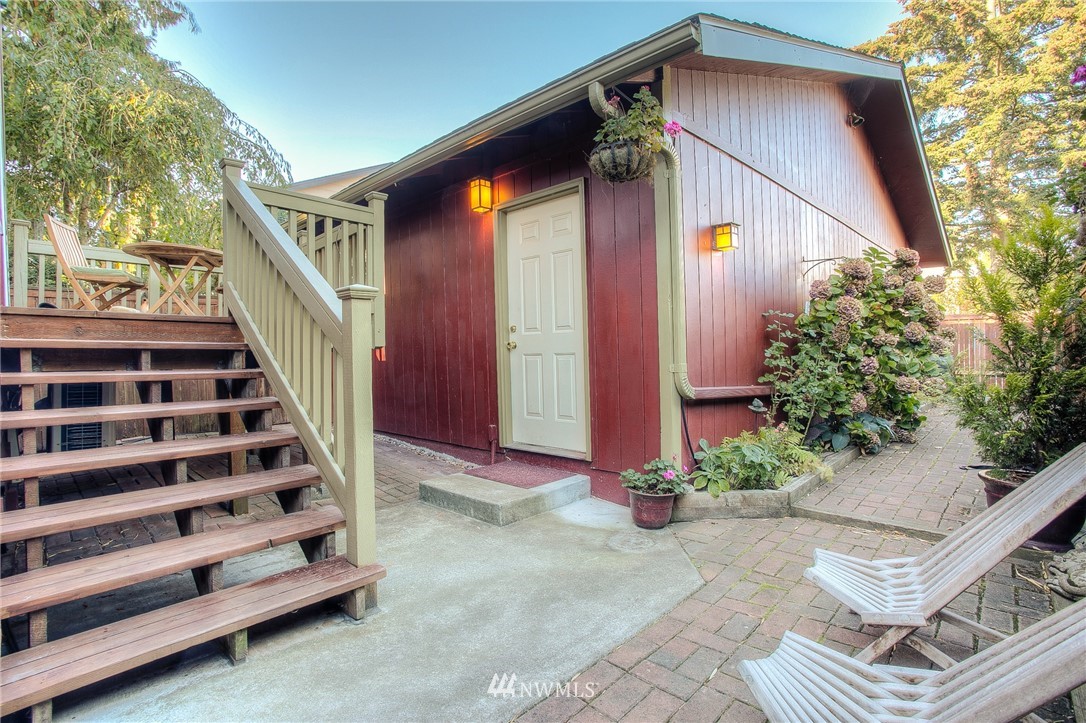 718 North 67th Street Seattle, WA 98103 - Photo 21 of 32