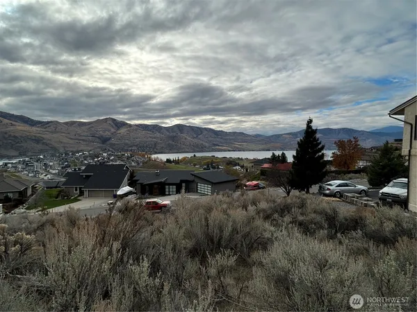 $179,900 | 139 Bogey Boulevard, Chelan, WA 98816