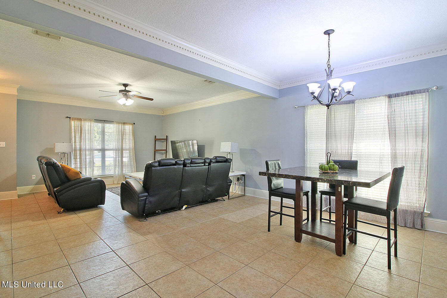 8113 Rue Holifield Central Ocean Springs, MS 39564 - Photo 6 of 34 8113 Rue Holifield_LARGE (23)