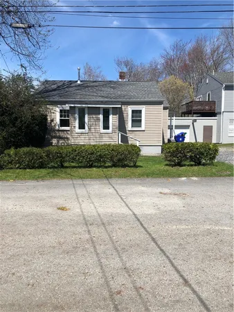 $385,000 | 9 Palmer Avenue, Warren, RI 02885