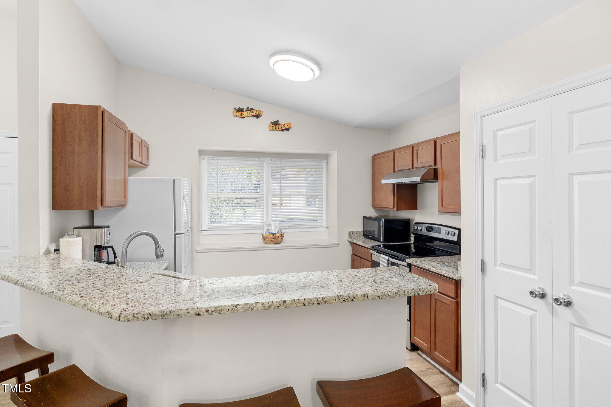 409 Dickens Drive Raleigh, NC 27610 - Photo 11 of 27 29-web-or-mls-7K5A0147 (2)