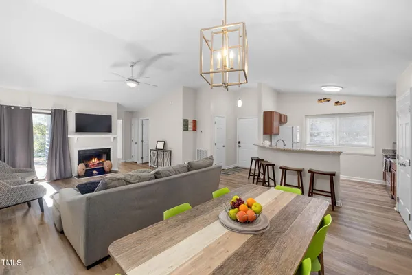 $2,100 | 409 Dickens Drive, Raleigh, NC 27610