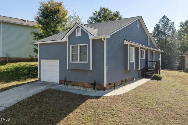 $2,100 | 409 Dickens Drive, Raleigh, NC 27610