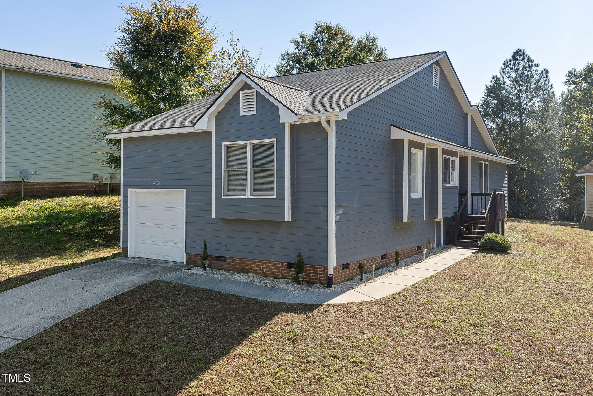 409 Dickens Drive Raleigh, NC 27610 - Photo 25 of 27 41-web-or-mls-DJI_0655 (2)