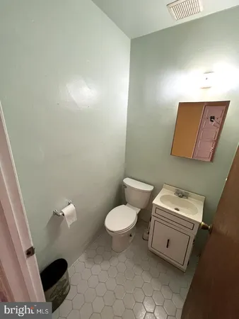 $1,900 | 5124 Catharine Street, Philadelphia, PA 19143