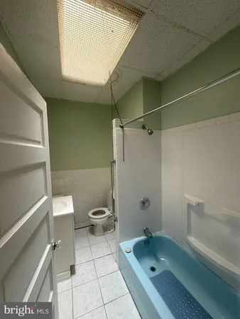 $1,900 | 5124 Catharine Street, Philadelphia, PA 19143