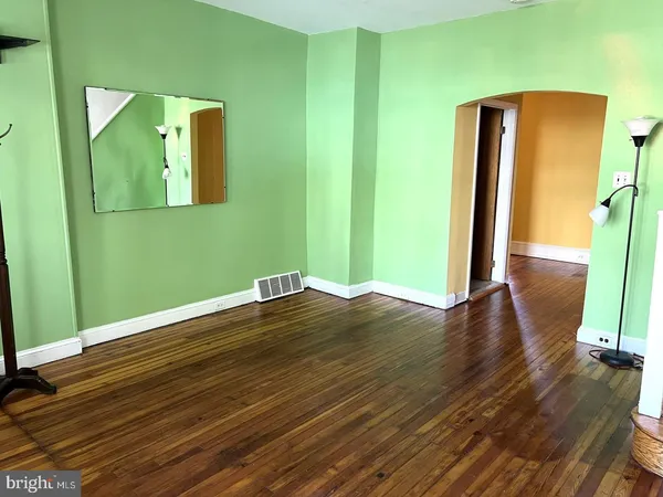 $1,900 | 5124 Catharine Street, Philadelphia, PA 19143