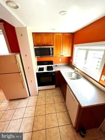 $1,900 | 5124 Catharine Street, Philadelphia, PA 19143