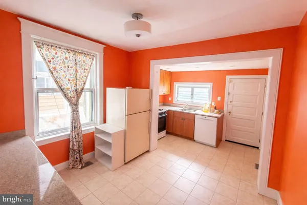 $1,900 | 5124 Catharine Street, Philadelphia, PA 19143