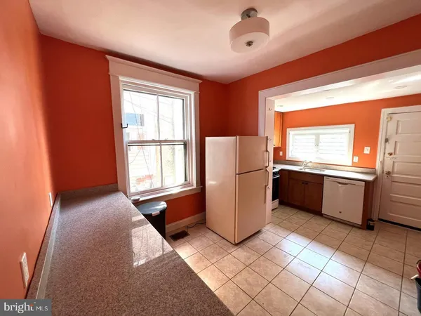 $1,900 | 5124 Catharine Street, Philadelphia, PA 19143