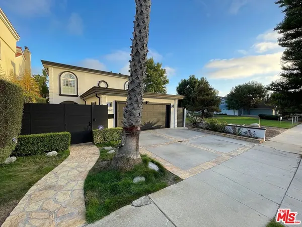 $9,995 | 7842 West 79th Street, Los Angeles, CA 90293