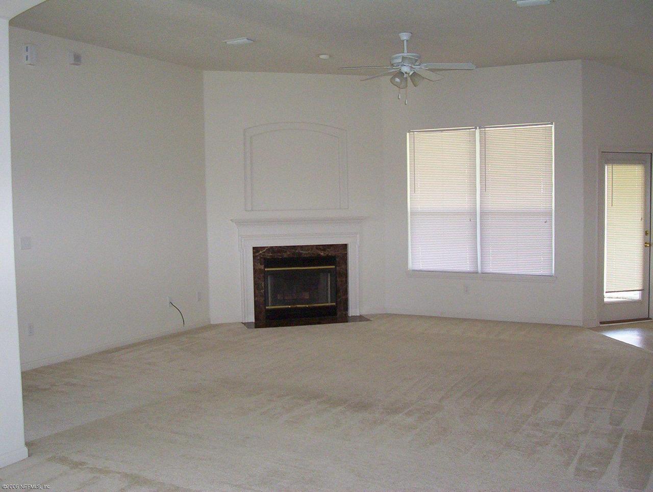 12042 Spring Ridge Drive Jacksonville, FL 32258 - Photo 2 of 13 Family room