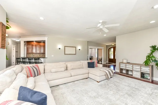 $949,000 | 1055 Bear Cub Drive, Cicero, IN 46034