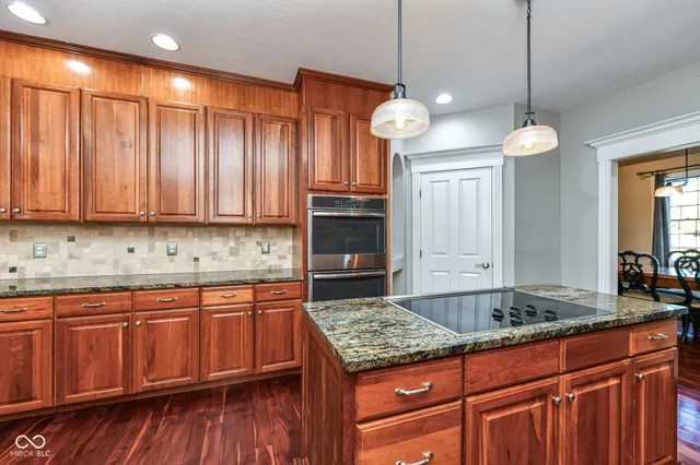 $949,000 | 1055 Bear Cub Drive, Cicero, IN 46034