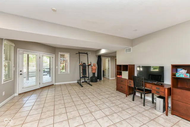 $949,000 | 1055 Bear Cub Drive, Cicero, IN 46034