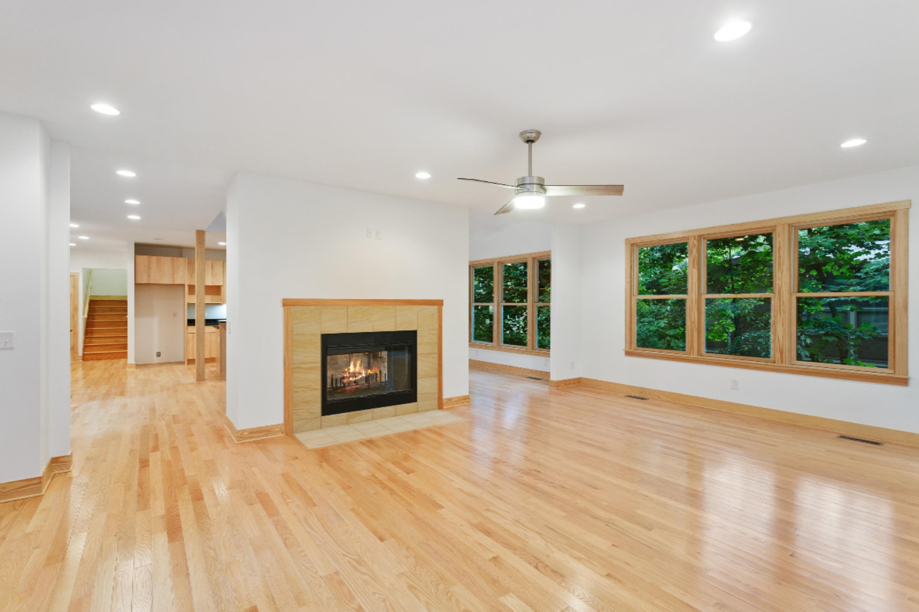 15880 B Lakeshore Road Union Pier, MI 49129 - Photo 11 of 32 02_15880BLakeshoreRoad_1_LivingRoom_HiRe