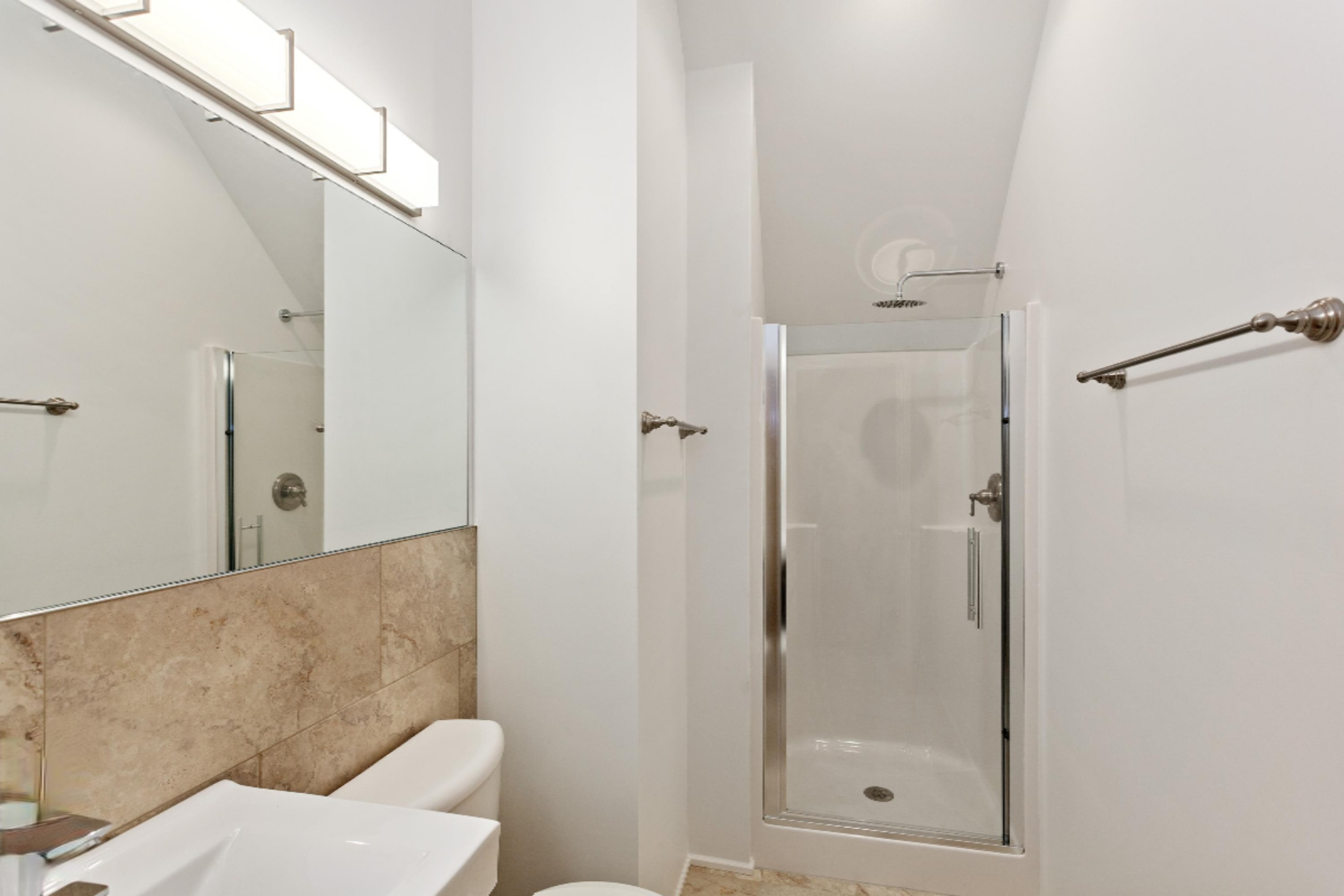 15880 B Lakeshore Road Union Pier, MI 49129 - Photo 16 of 32 19_15880BLakeshoreRoad_8_Bathroom_HiRes