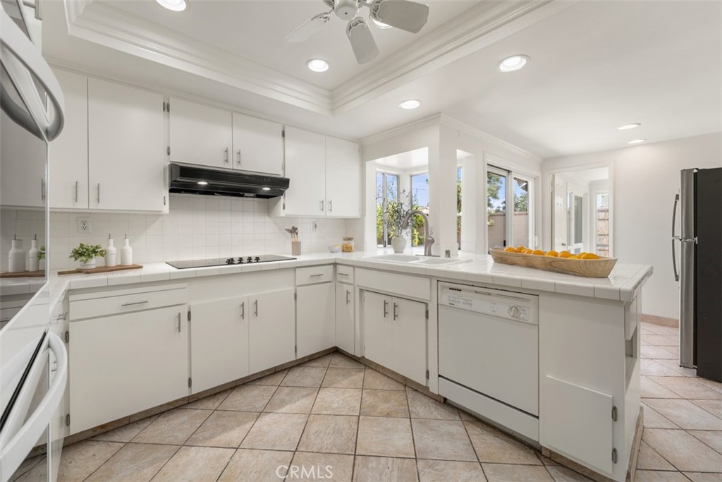 593 South Kensington Road Orange, CA 92869 - Photo 11 of 48
