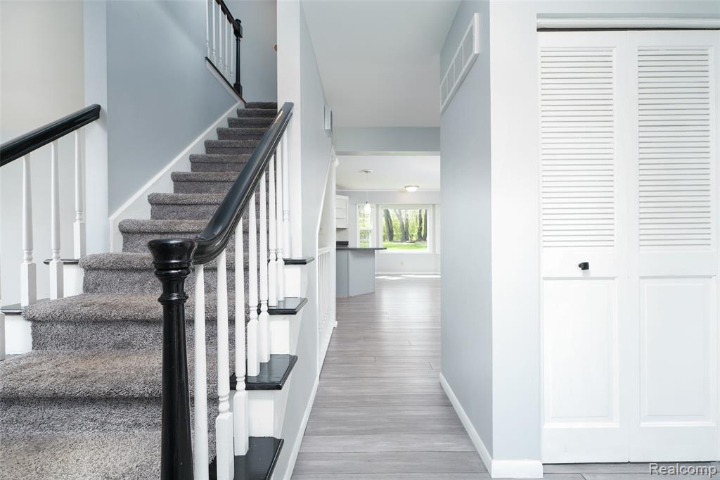 5390 Squires Manor Road Jackson, MI 49201 - Photo 11 of 35