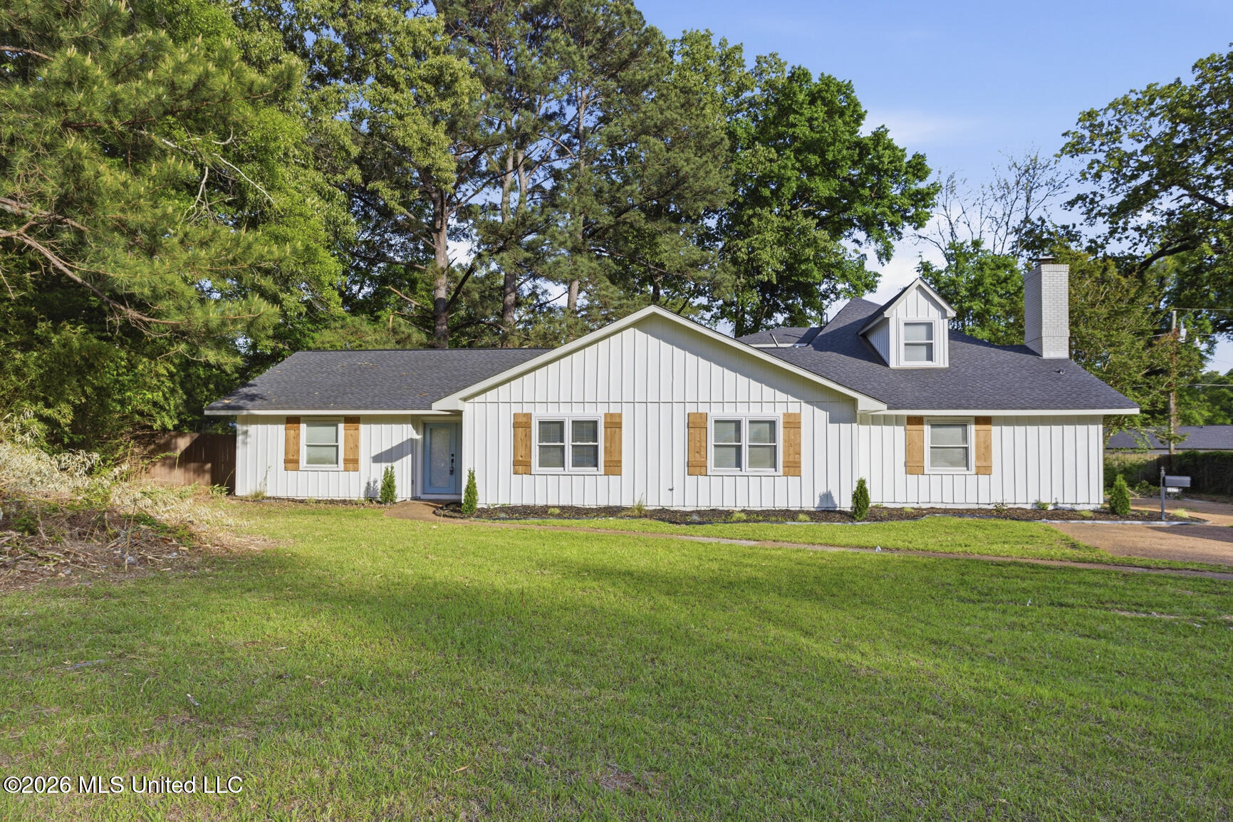 5515 Old Canton Road Jackson, MS 39211 - Photo 1 of 39 5515 Old Canton Rd