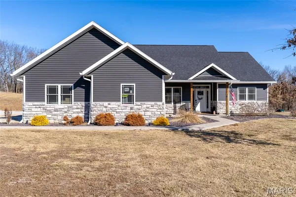 $410,000 | 56900 Patriot Lane, New London, MO 63459