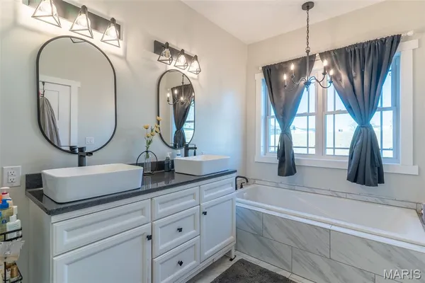 $410,000 | 56900 Patriot Lane, New London, MO 63459