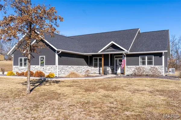 $410,000 | 56900 Patriot Lane, New London, MO 63459