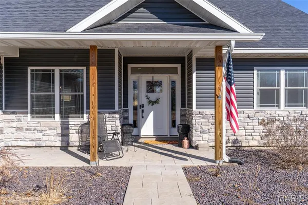 $410,000 | 56900 Patriot Lane, New London, MO 63459