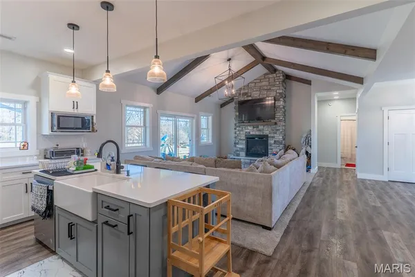 $410,000 | 56900 Patriot Lane, New London, MO 63459