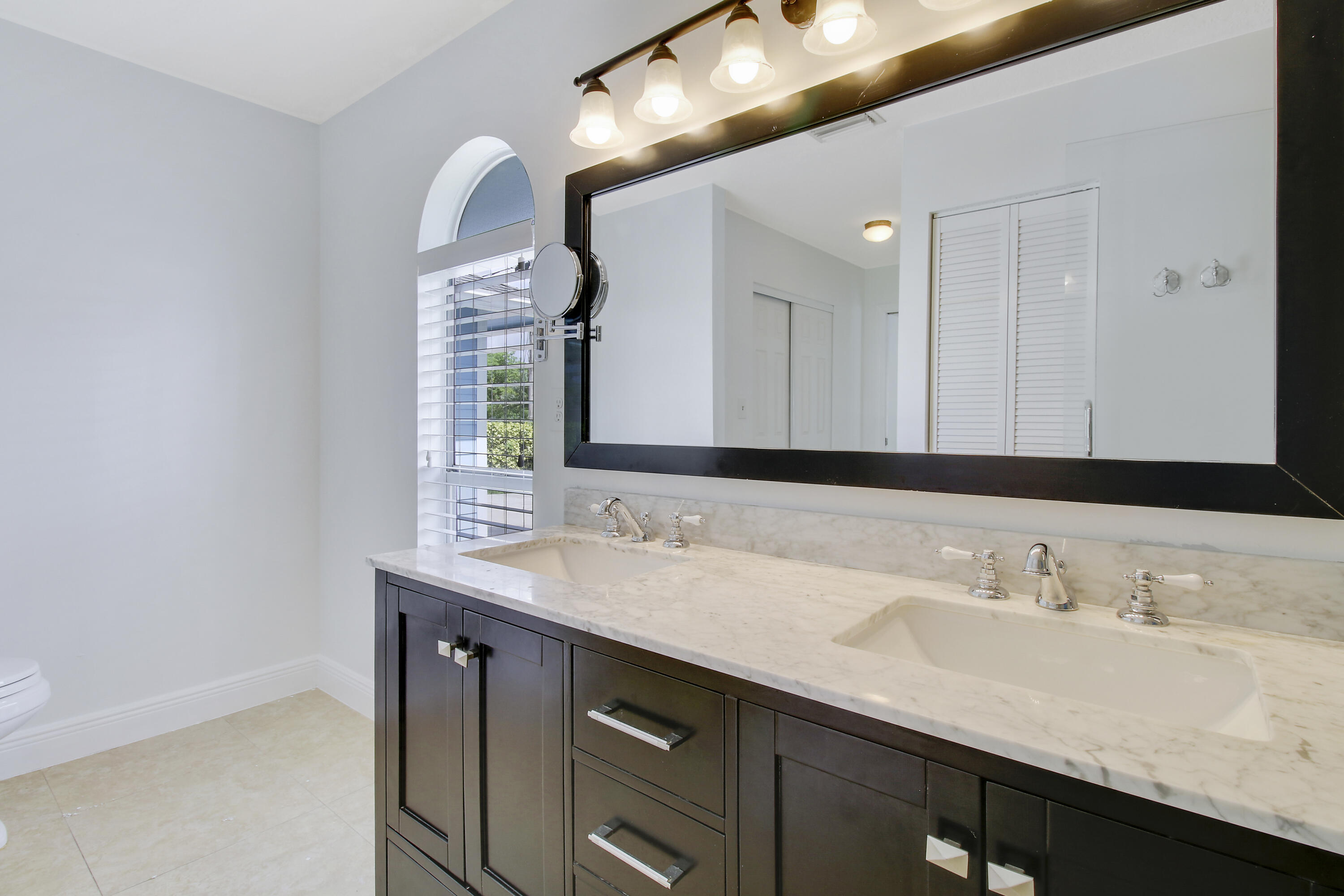 6118 Barbara Street Jupiter, FL 33458 - Photo 26 of 30 House-24