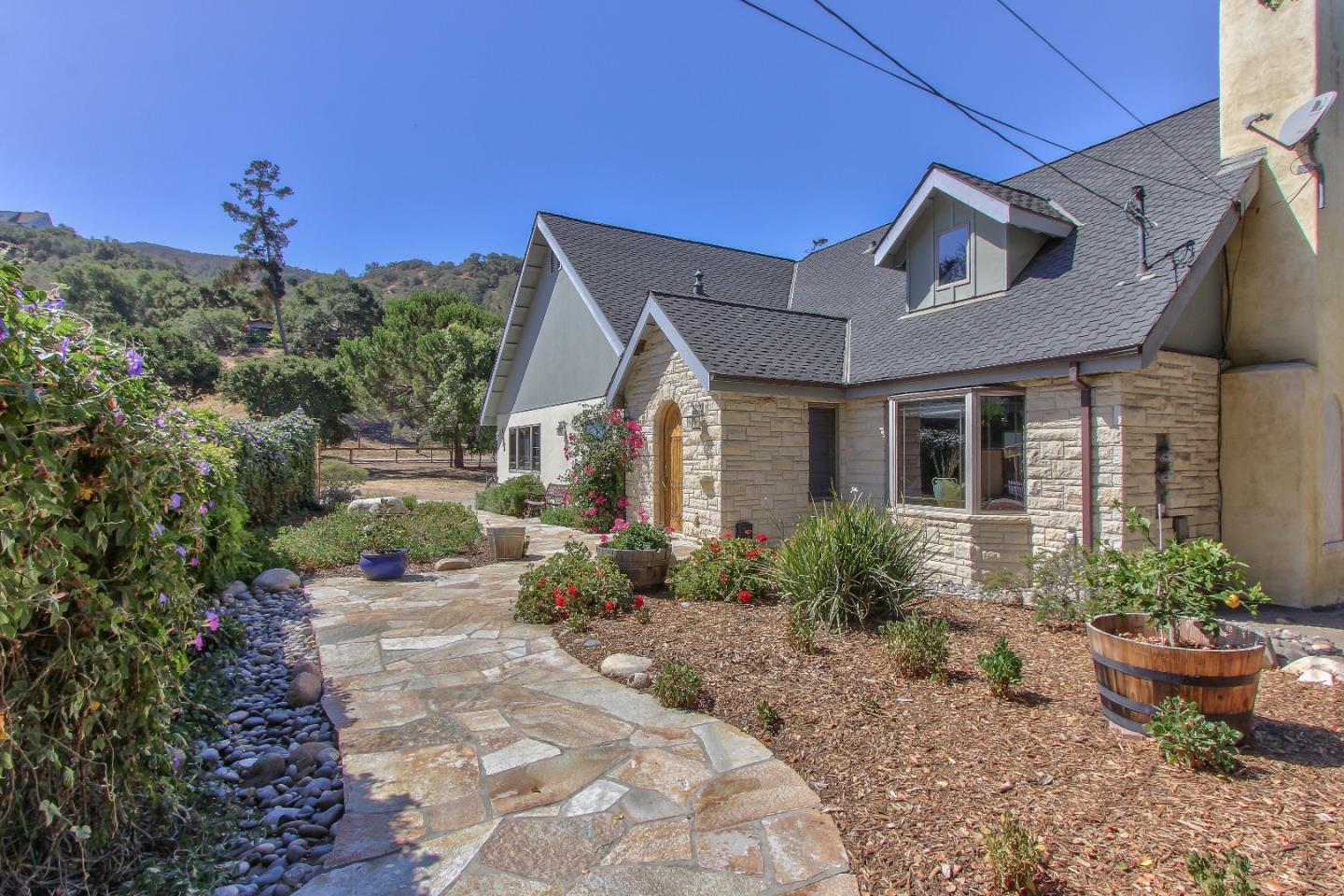 262 San Benancio Road Salinas, CA 93908 - Photo 2 of 47 Gallery Image 2