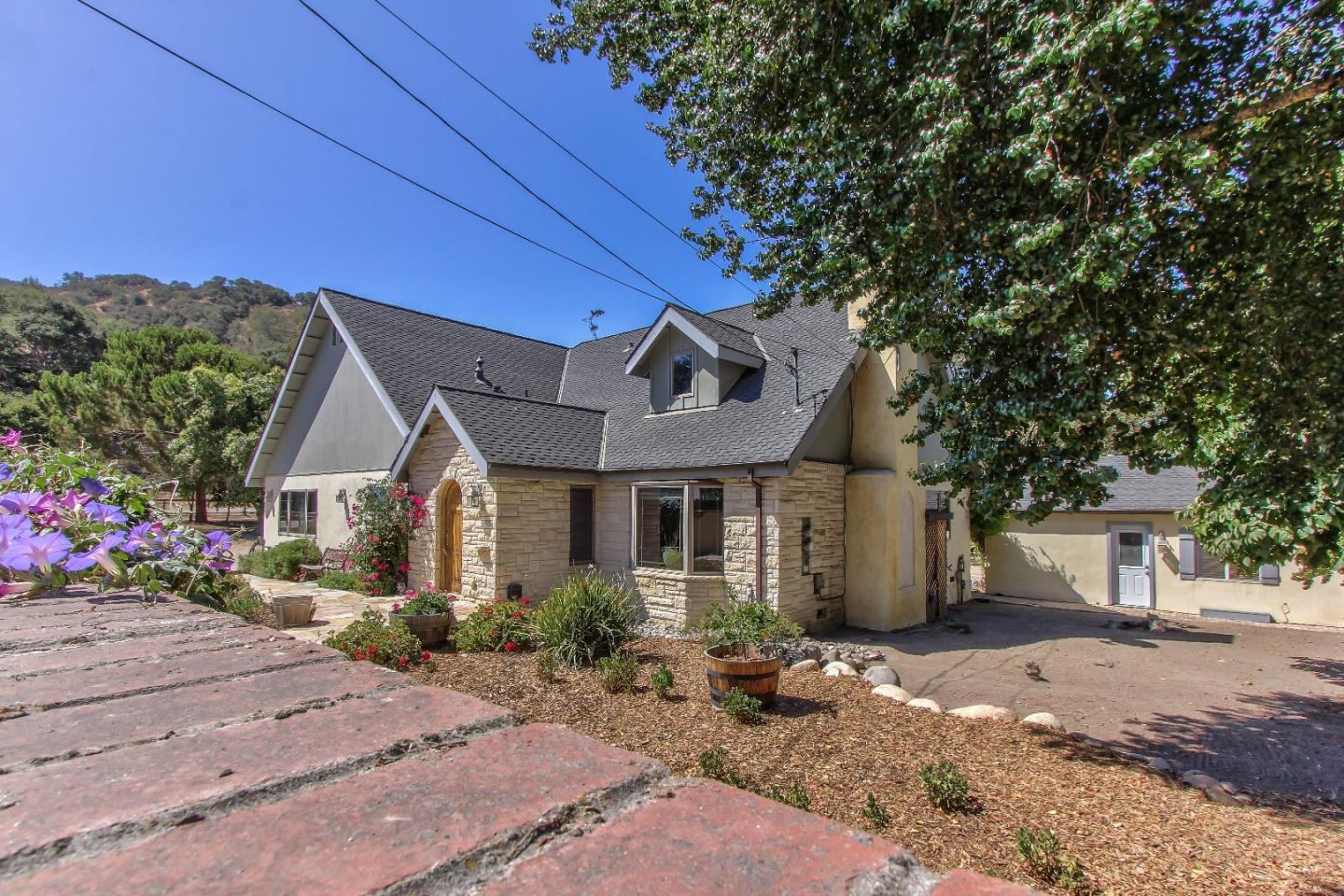 262 San Benancio Road Salinas, CA 93908 - Photo 3 of 47 Gallery Image 3