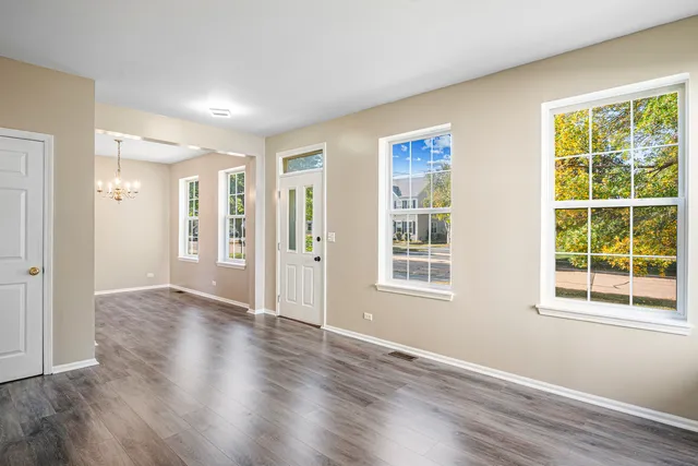 $445,000 | 2420 Barnhart Street, West Chicago, IL 60185