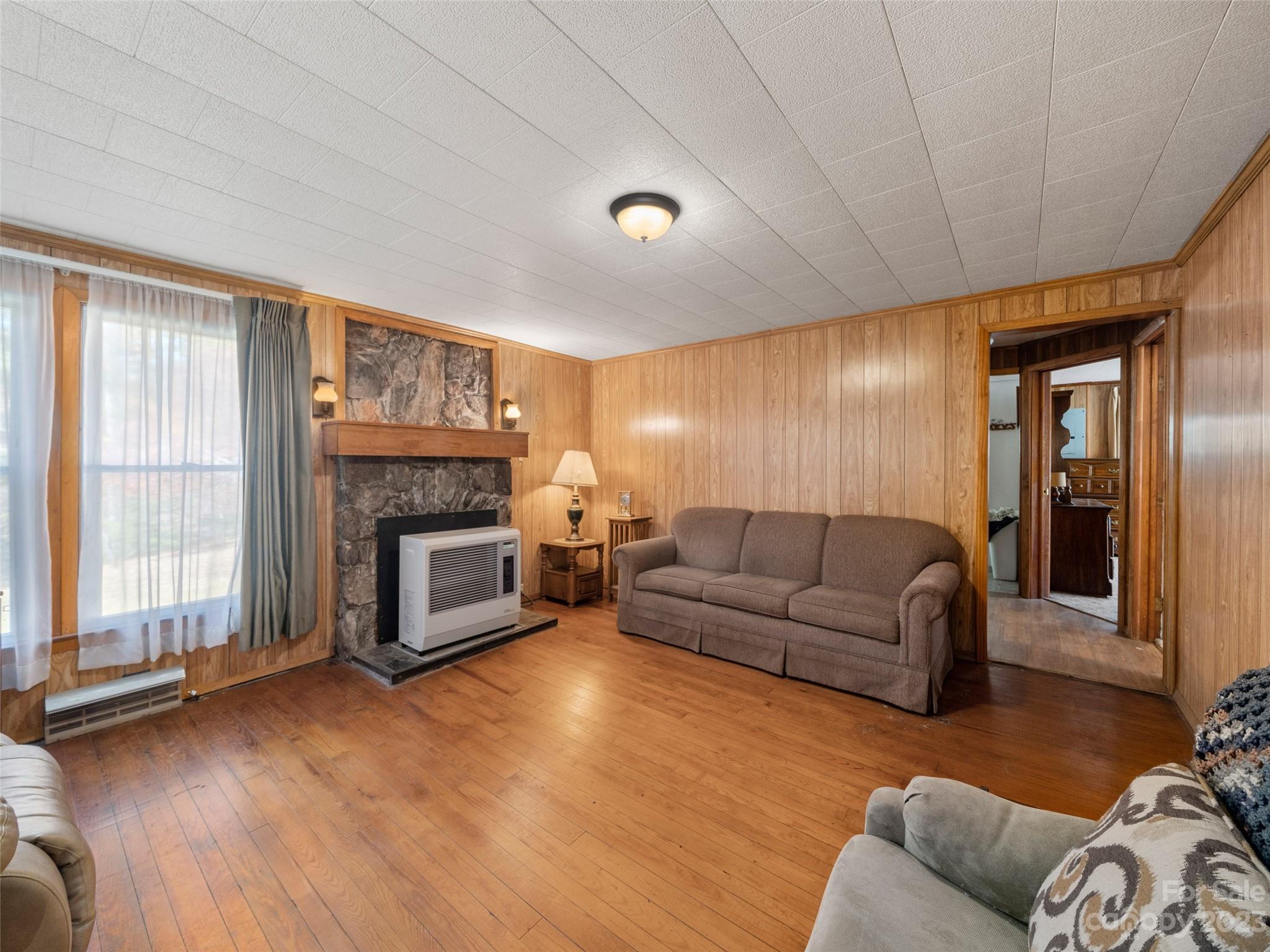 34 Harrison Hill Road Swannanoa, NC 28778 - Photo 12 of 32 Gallery Image 12