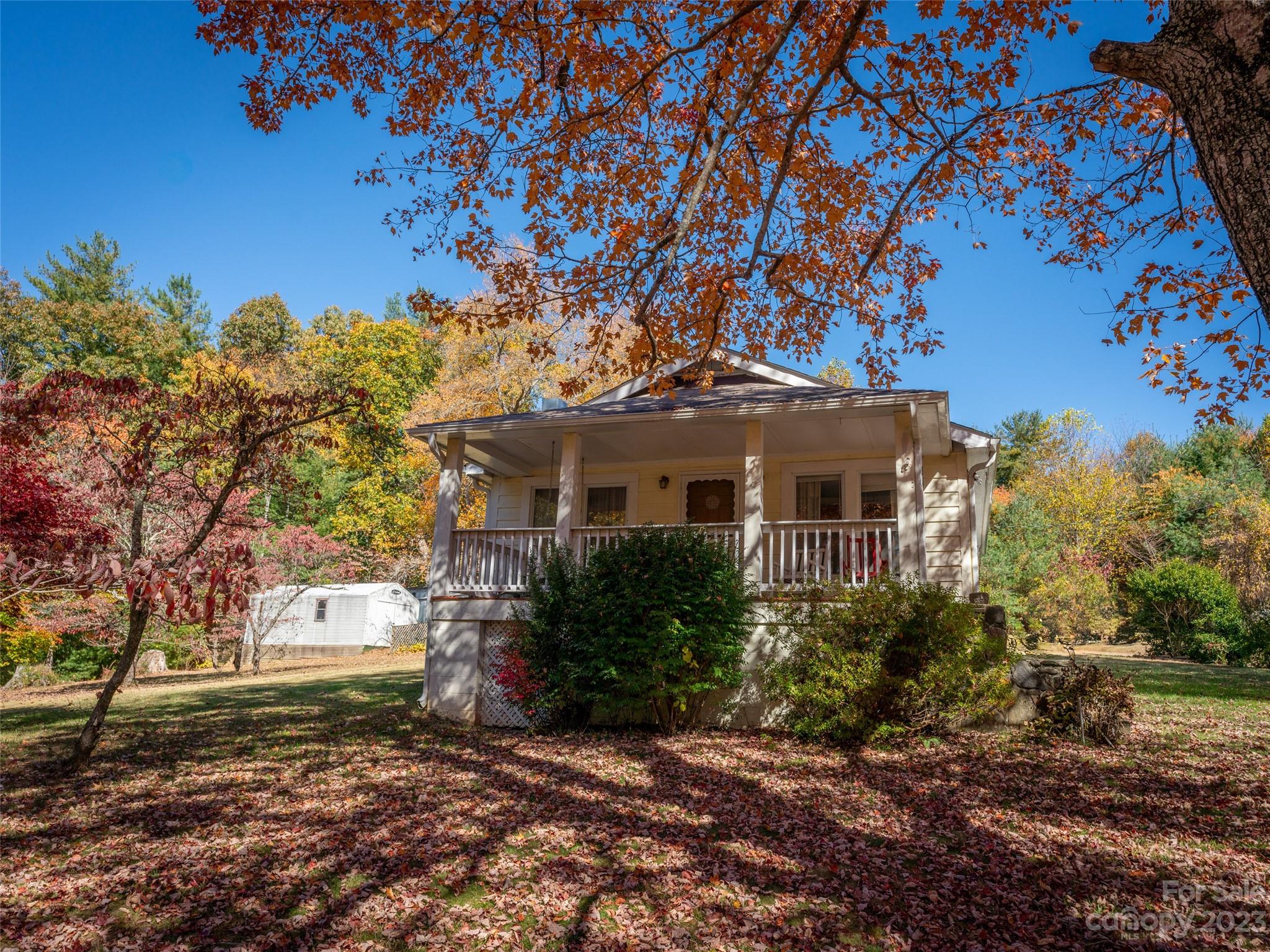34 Harrison Hill Road Swannanoa, NC 28778 - Photo 4 of 32 Gallery Image 4
